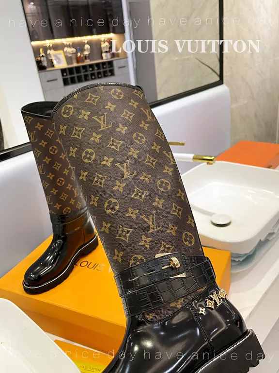 Louis Vuitton Shoe 